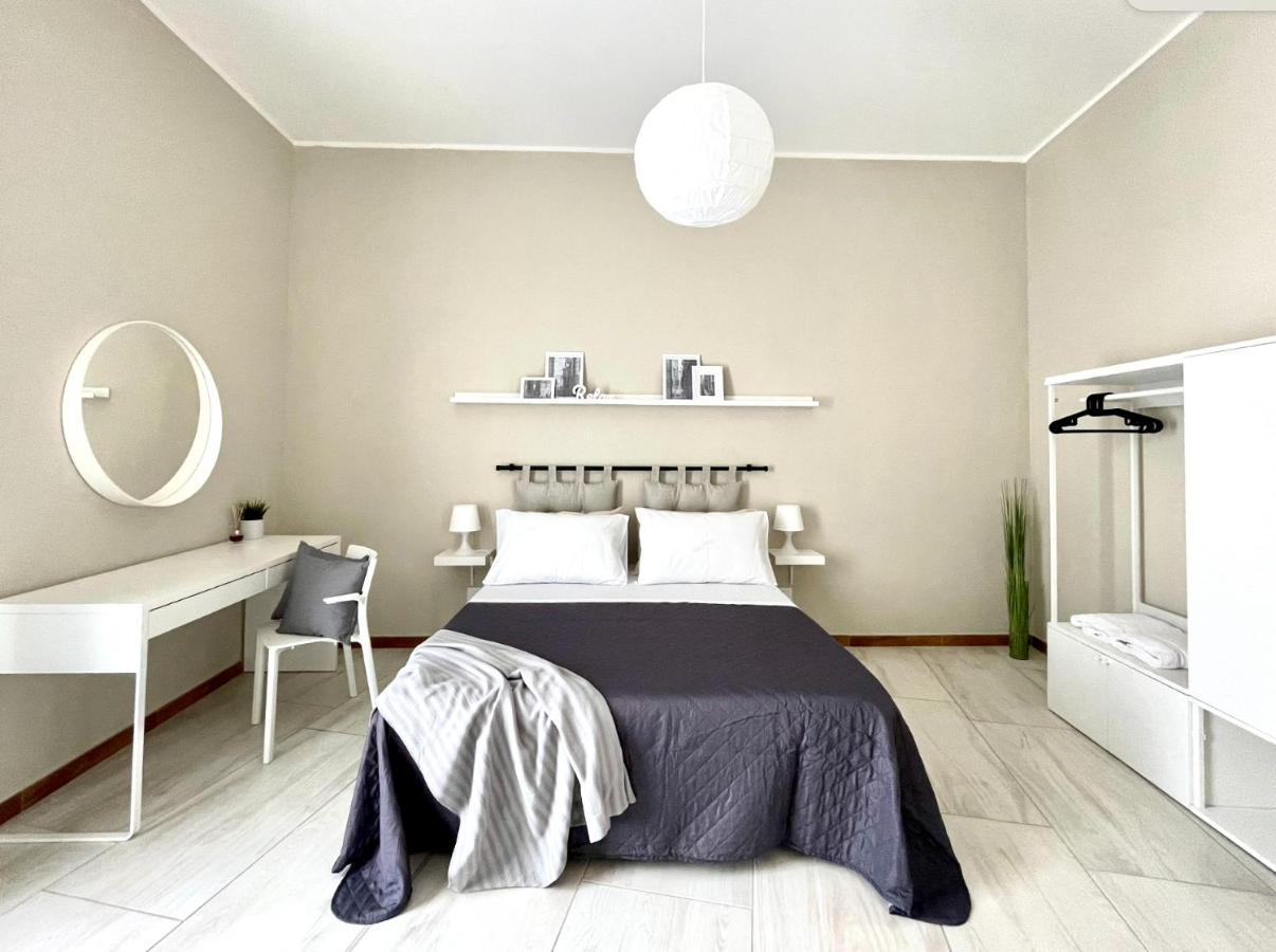 Grey Apartment Caiazzo Exterior photo